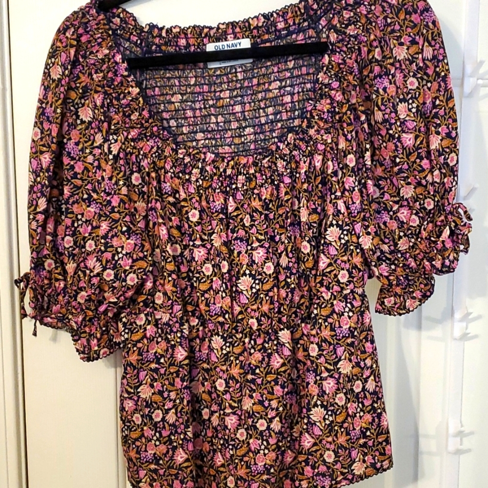 Women’s Spring Floral Peasant Top